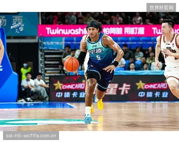 宁波队本赛季实现历史性突破，以50%的胜率排名第11位，队史首次闯入季后赛。